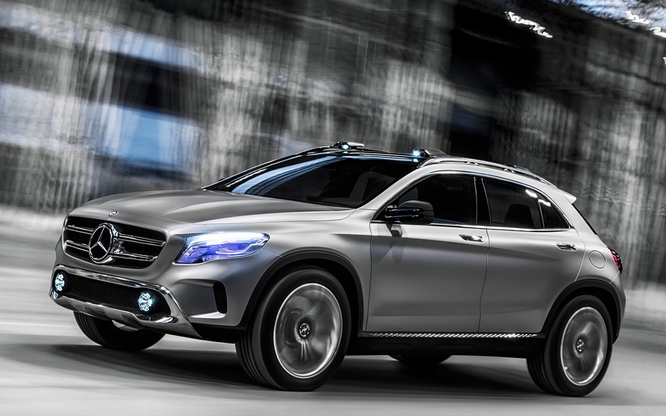 Mercedes-Benz 奔驰 GLA 宽屏壁纸