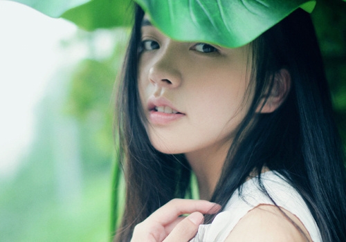 充满诗意的清纯美女图片