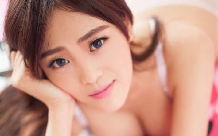 甜美性感顏允允私房照壁纸大图