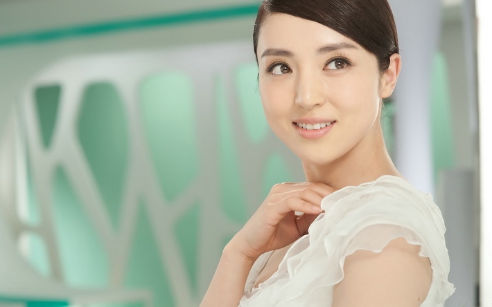 董璇明星美女最新图片壁纸2560x1600【16P】