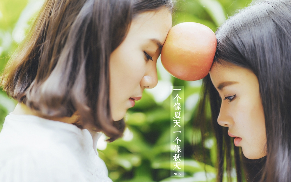 夏日青春活力性感美女桌面壁纸