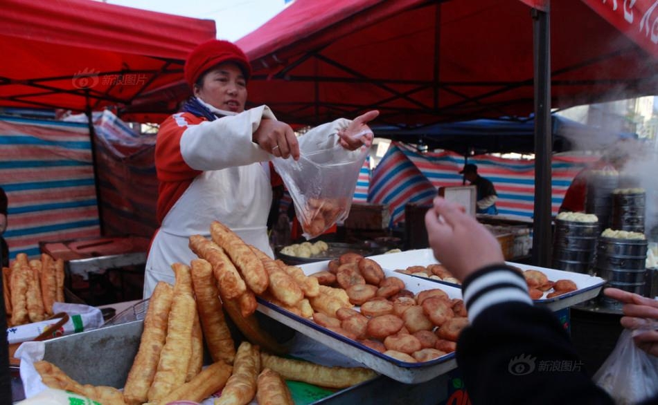 这是中国最北最冷的“美食一条街”