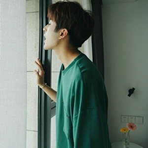 阳光清新唯美小帅哥qq男生头像