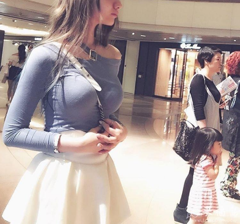美女这里面都是空的吧