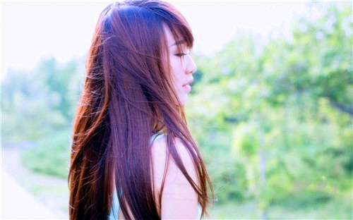 充满诗意的清纯美女图片