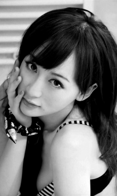 经典黑白女孩非主流创意图片手机壁纸