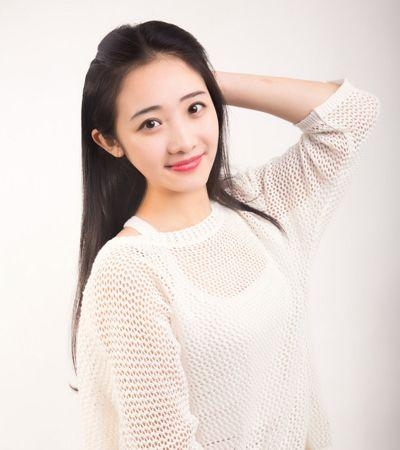 9款中学生长发发型 展现女孩知性文艺的淑女气质