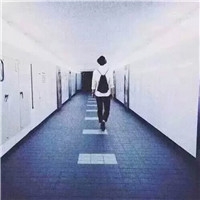 个性伤感男生背影头像