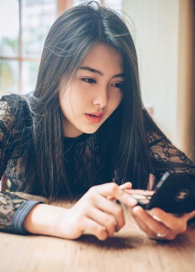 头发少弄什么发型好看 大脸发量少适合的发型