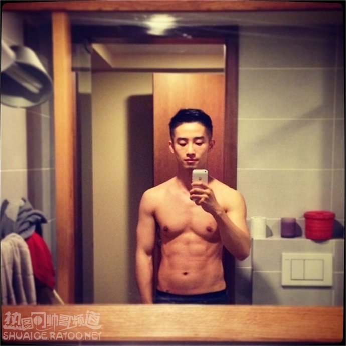 男生自拍照