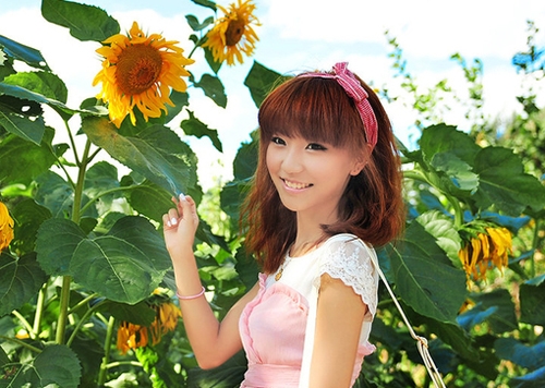犹如向日葵一般 阳光灿烂的女生