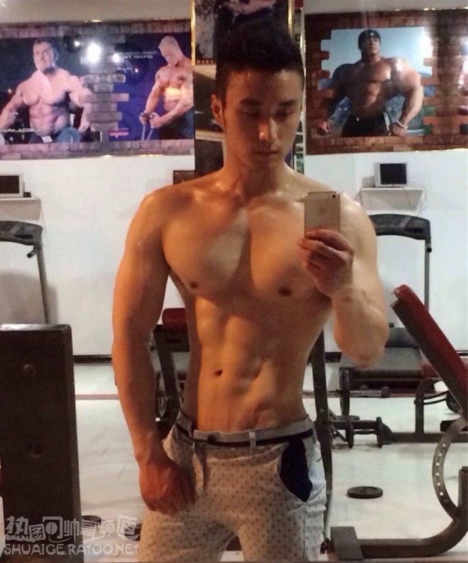 男生自拍照