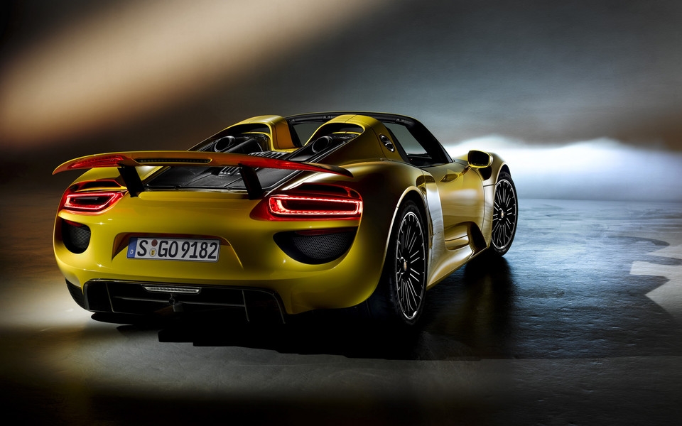 2014款保时捷918 Spyder高清壁纸