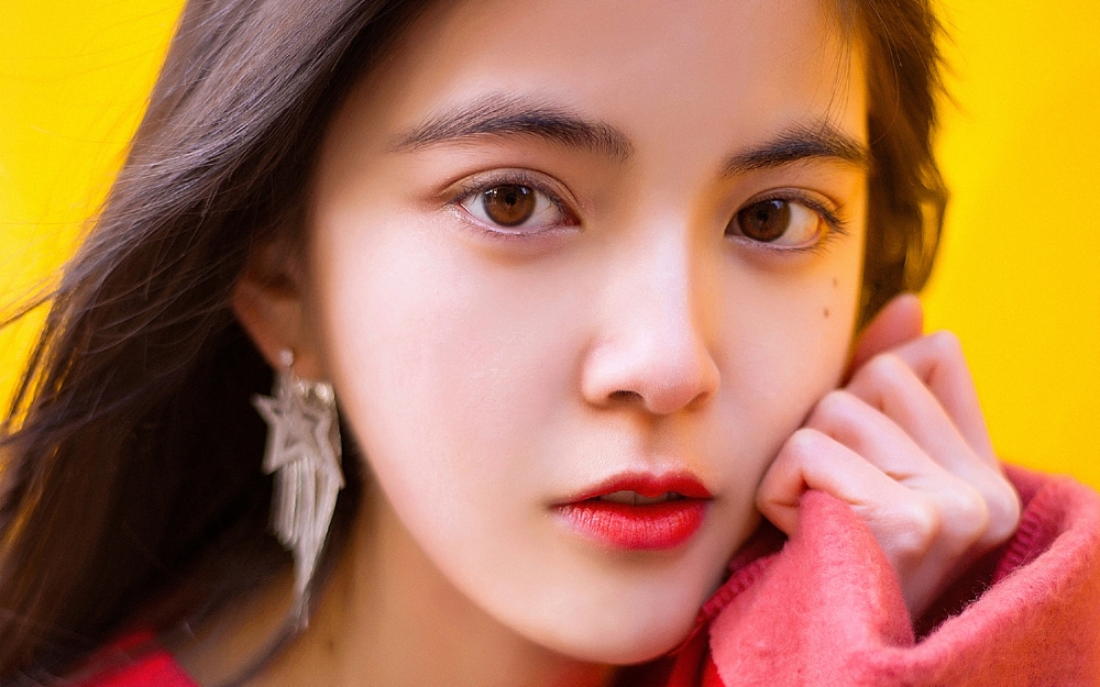 可爱甜美美女写真图片桌面壁纸