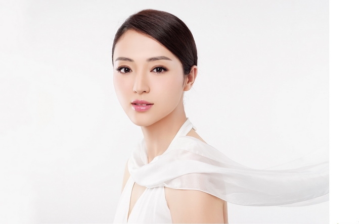 董璇明星美女最新图片壁纸2560x1600【16P】