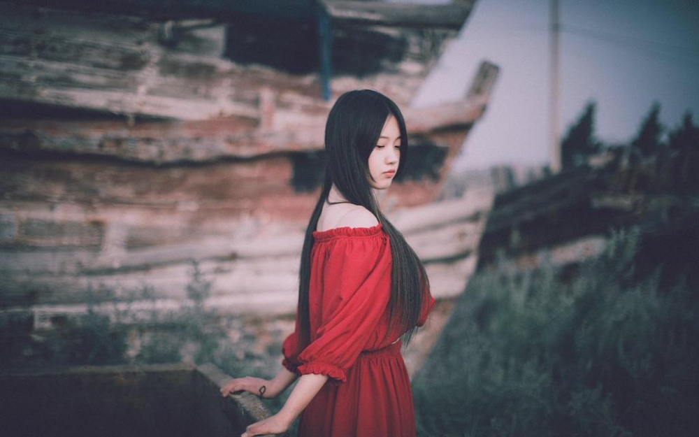 红裙清纯美女户外写真