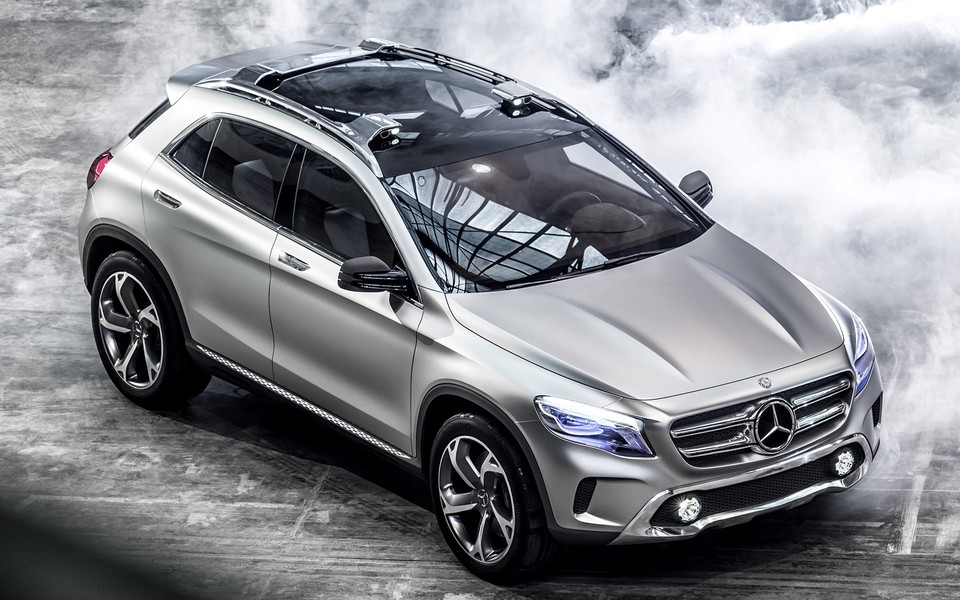 Mercedes-Benz 奔驰 GLA 宽屏壁纸