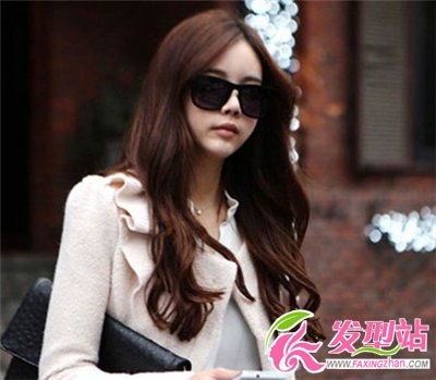 春夏季长发女生必选卷发推荐 甜美卷发打造最美花仙子