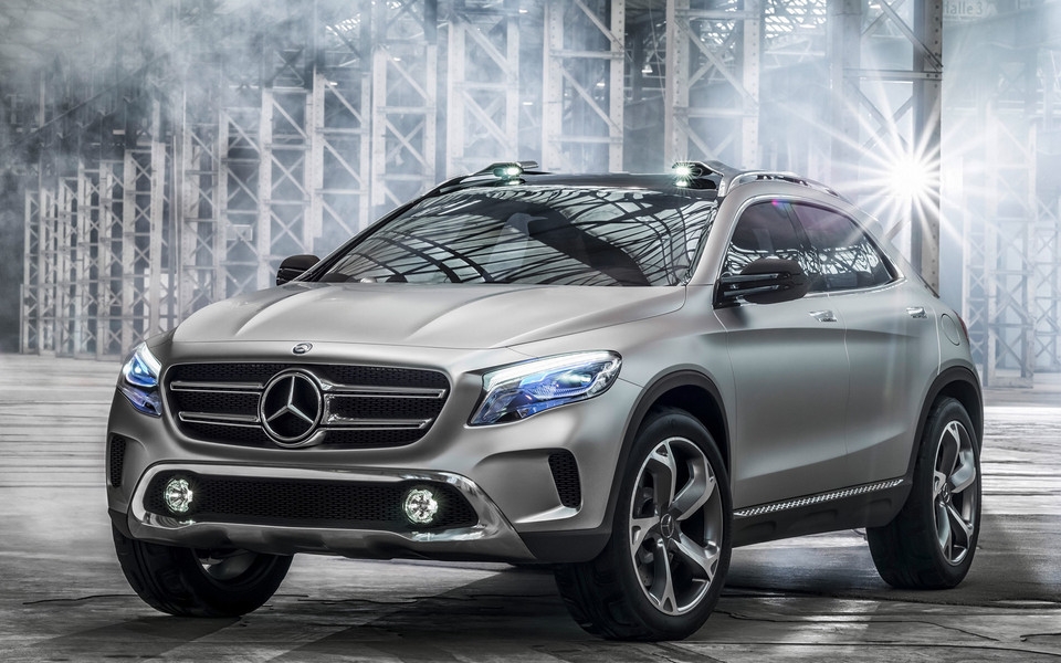 Mercedes-Benz 奔驰 GLA 宽屏壁纸