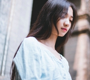 长发气质魅力女神微信女生头像