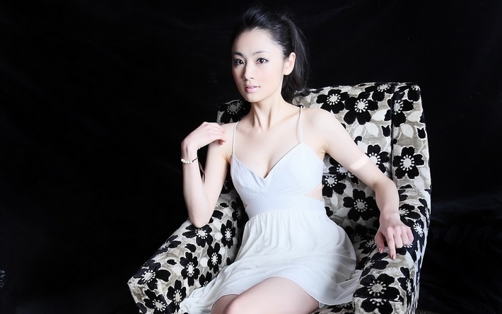 日本女优林丹丹桌面壁纸