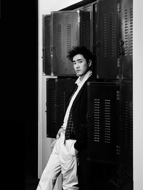 杨玏化身帅气击剑手 个性十足走型男路线