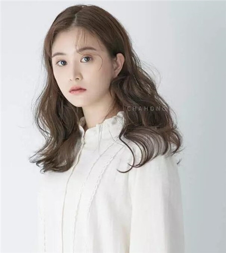 韩式学院风发型 优雅显瘦中长卷