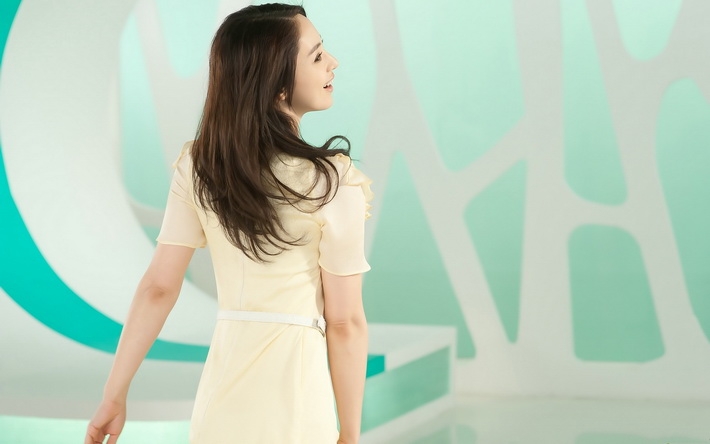 董璇明星美女最新图片壁纸2560x1600【16P】