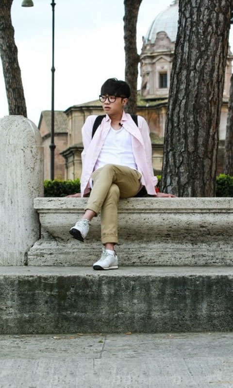 花儿与少年街拍写真华晨宇手机壁纸