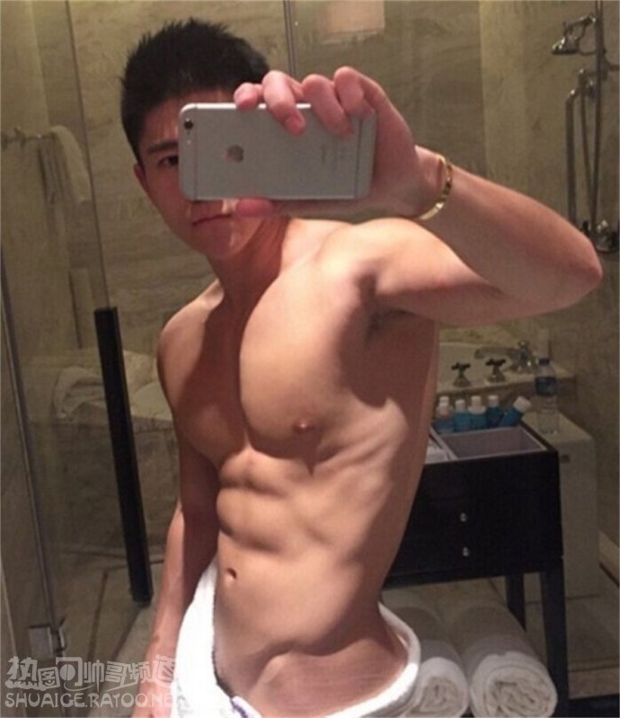 男生自拍照