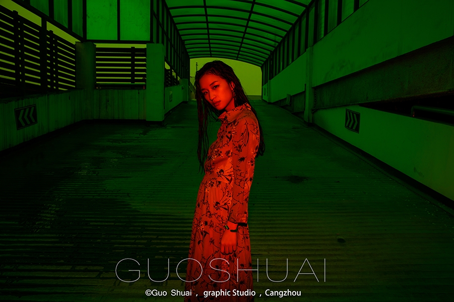 Red matching green - ghost 婚纱照