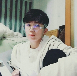 阳光清新唯美小帅哥qq男生头像