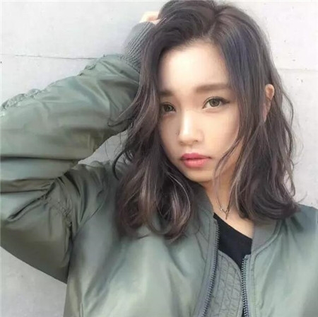 秋冬什么发型最火 睡不醒lob短发