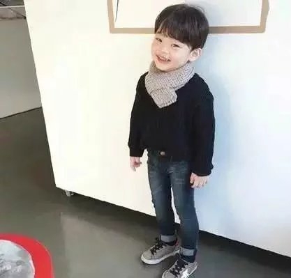 啊晟：迷你小潮男教你入秋怎么穿