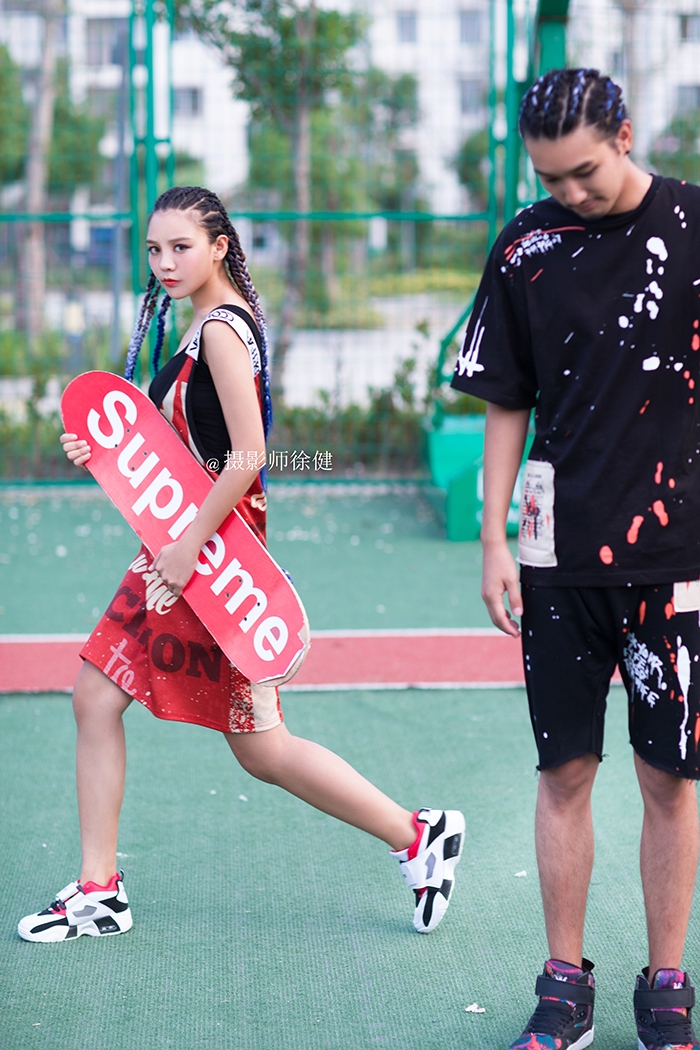 球场婚纱照 篮球场 婚纱照