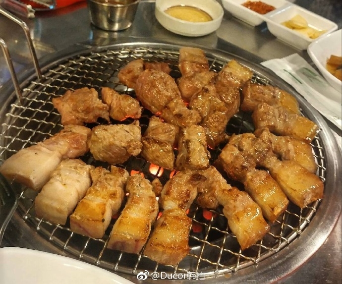 少女情怀总是诗与吃