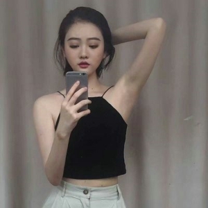 气质长发帅气美女微信头像
