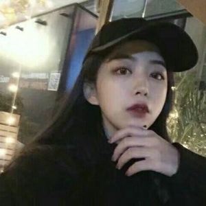 气质长发帅气美女微信头像