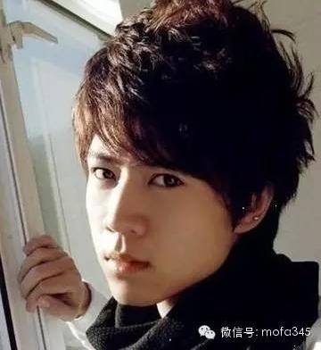 90后男生帅气发型 超萌的男生发型凸显个性气质