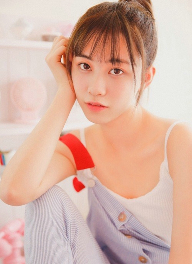 可爱俏皮阳光私房性感美女写真