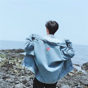 超帅的小清新95后男生头像