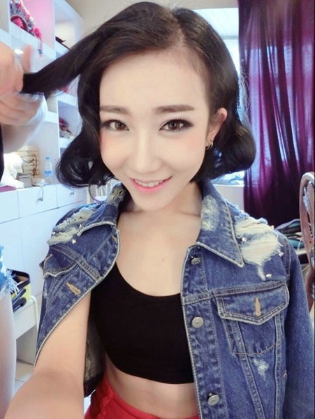 漂亮的明骏女孩私房写真大曝光