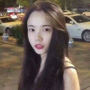 气质长发帅气美女微信头像