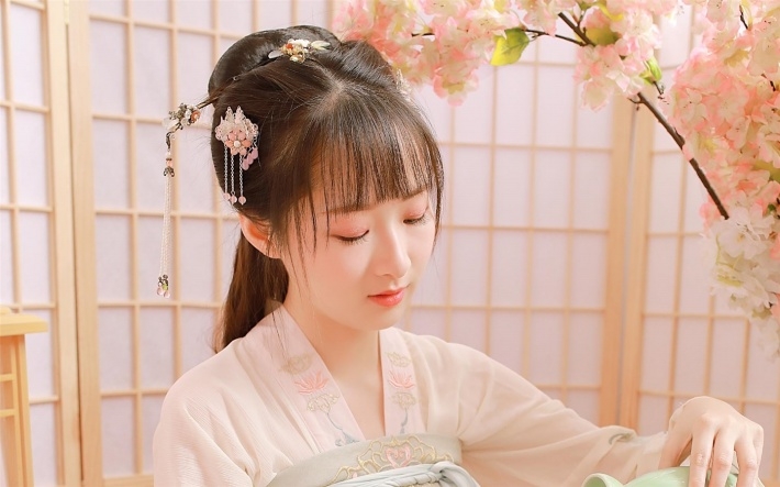 唯美古风汉服美女写真电脑宽屏壁纸