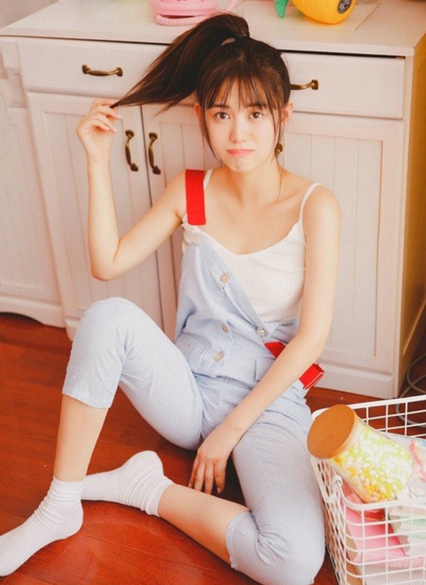 可爱俏皮阳光私房性感美女写真