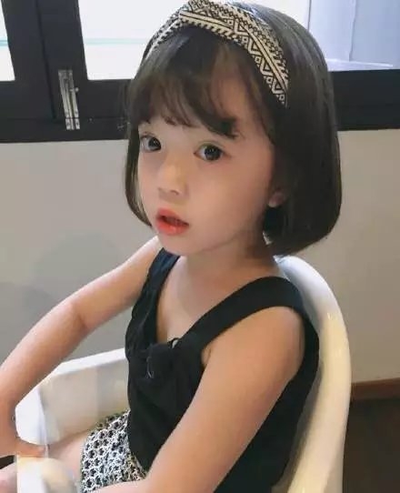 可爱的你都想有一个女儿了吧.