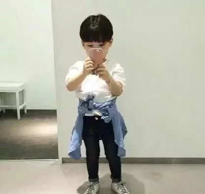 啊晟：迷你小潮男教你入秋怎么穿