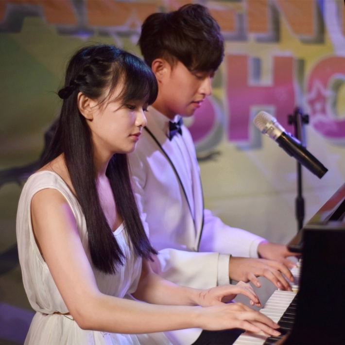 黄灿灿《半熟少女》宽屏壁纸