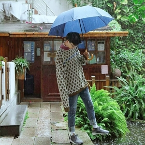 超帅的小清新95后男生头像