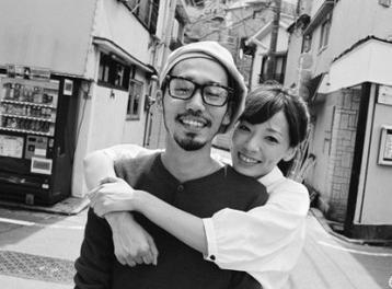 他能抱着你睡觉，给你做枕头，冬天不嫌你冷